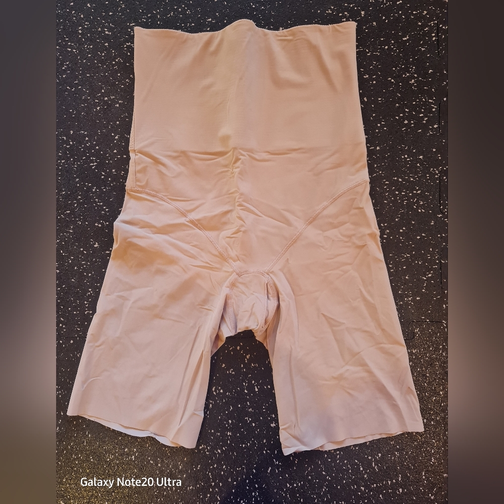 Wacoal Shapewear Nude High Waist Thigh Shaper Smoother Waist Cincher Size M
